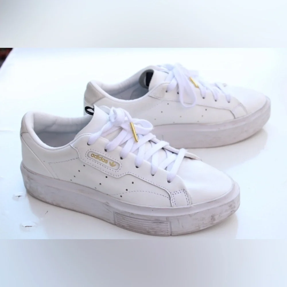 Adidas Sleek sneakers